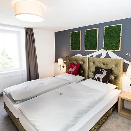 Landgasthof Alpenblick An Der Wutachschlucht Suedschwarzwald Hotel