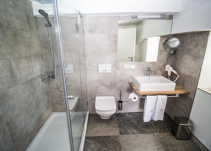 Hotel Landgasthof Alpenblick An Der Wutachschlucht Suedschwarzwald Löffingen